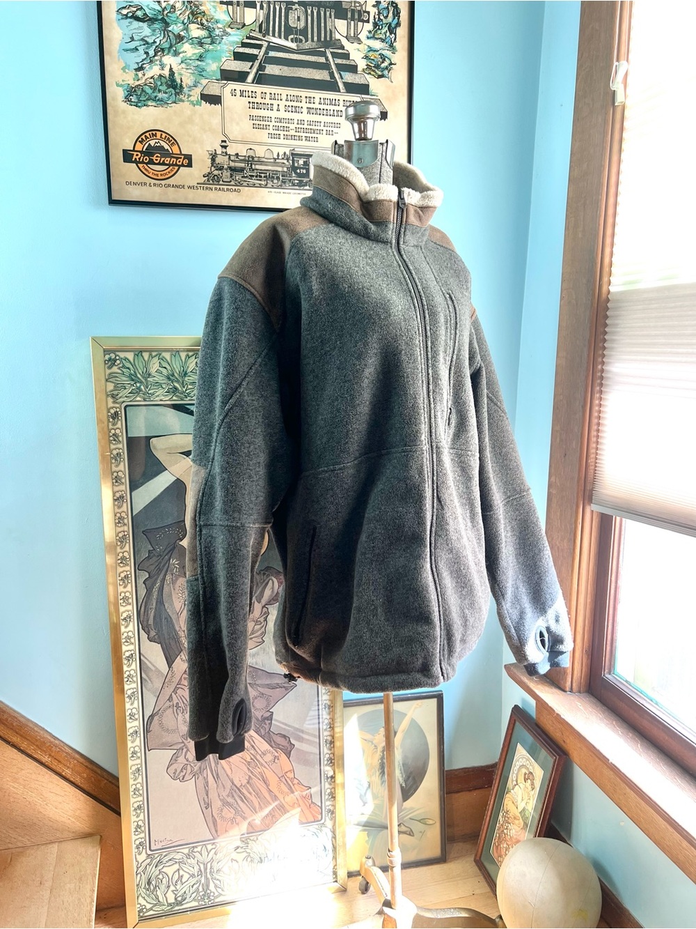 Kuhl Men's Gray Alpenwurx Fleece Zip-Up Fleece with Brown Shoulder Accents